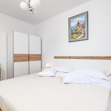 Apartments With A Parking Space Rovinj - 19088 Номер фото